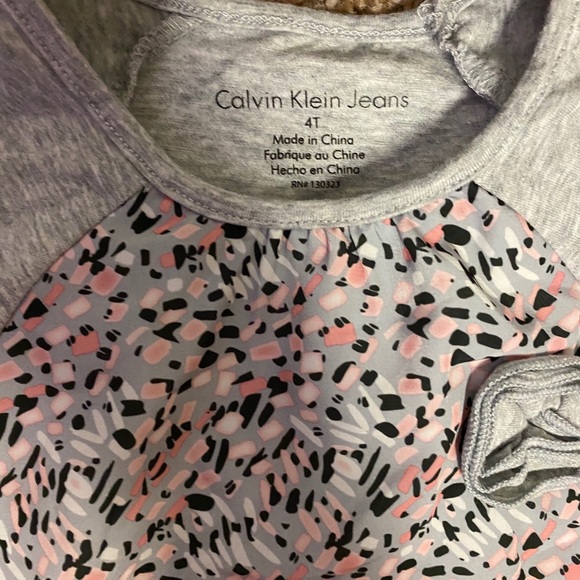 Calvin Klein Outfit, Size 4T - Picture 3 of 3